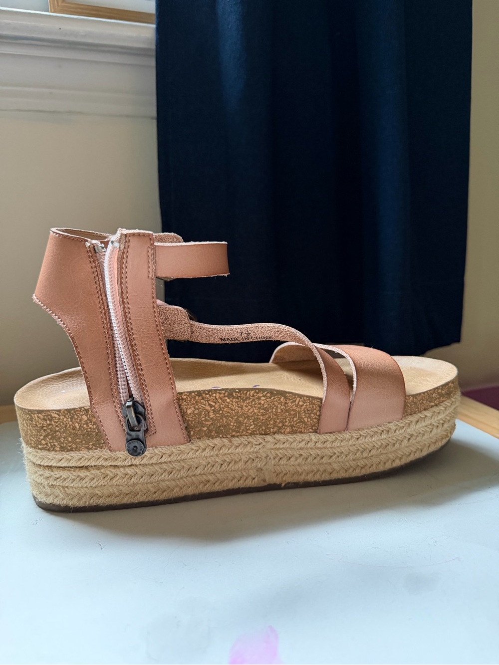 Womens Metallic Rose Platform Espadrille Sandal with Ankle Zip